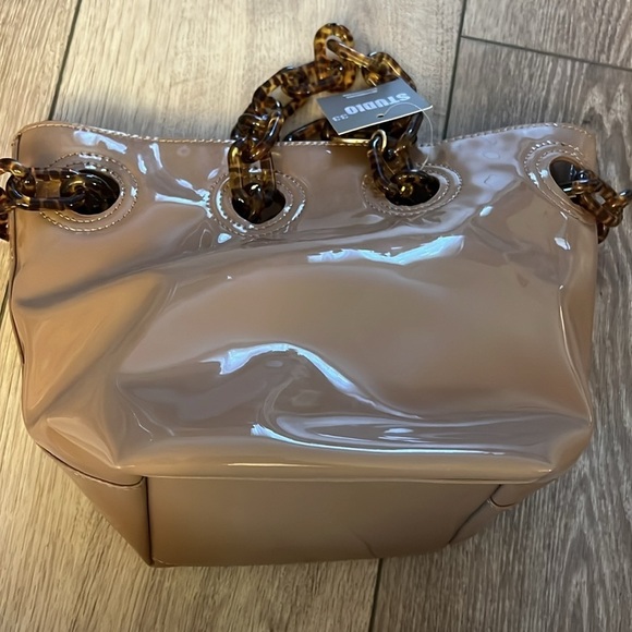 Woke Newbie Bucket Bag - Picture 5 of 9